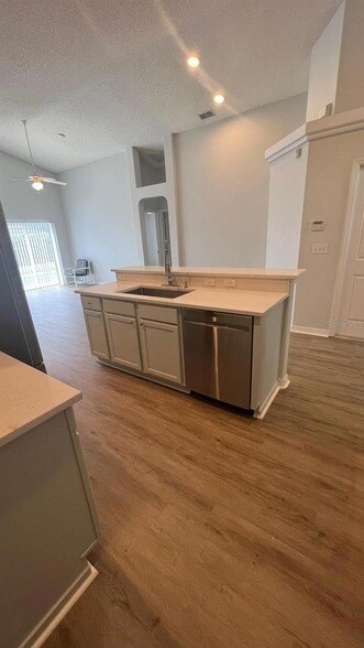 Building Photo - 16628 Palm Spring Dr
