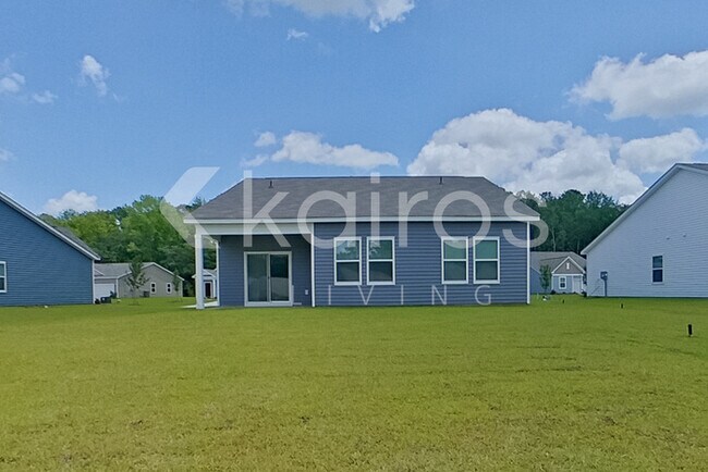 Building Photo - 635 Castillo Dr