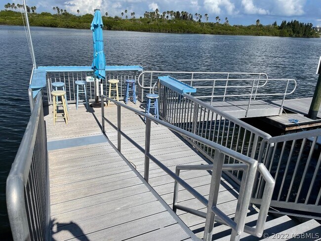 Building Photo - 403 Bouchelle Dr