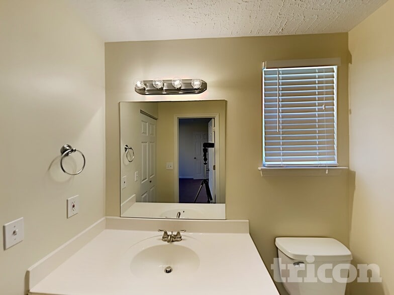 Building Photo - 119 Bradford Cir
