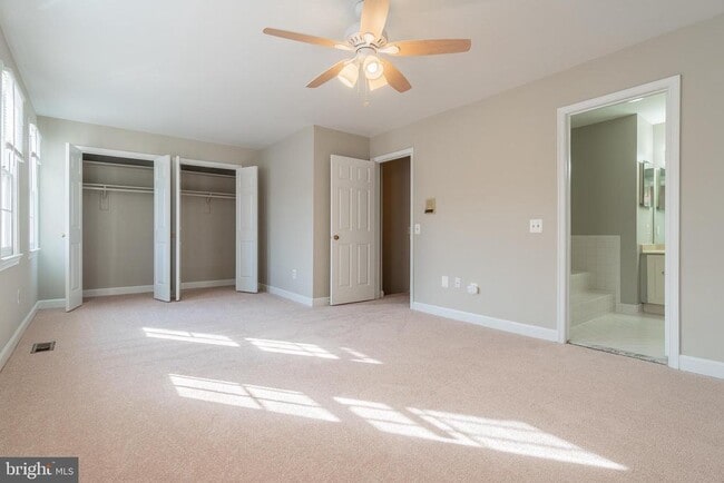 Building Photo - 3554 S George Mason Dr