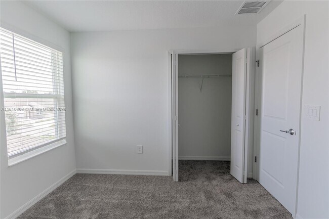 Building Photo - 934 Cattleman St