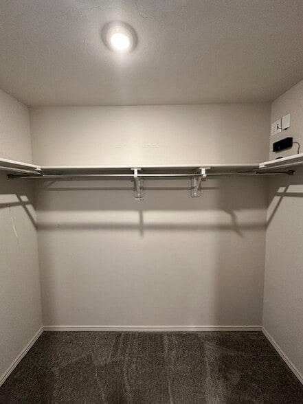 Building Photo - 11812 Annette Dr