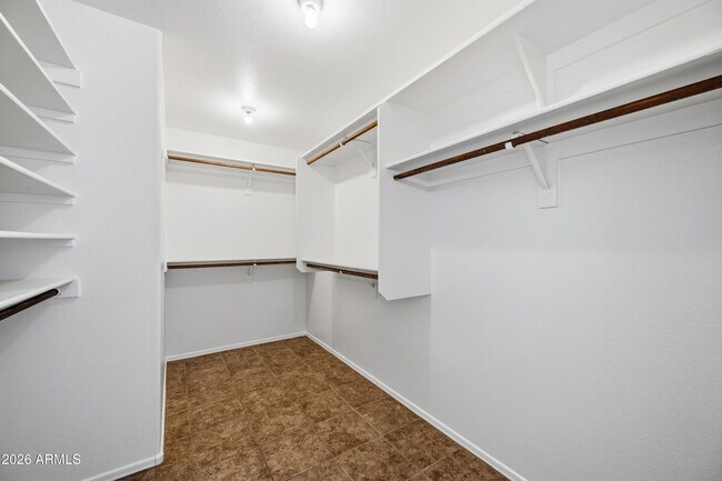 Building Photo - 4512 E Mossman Rd