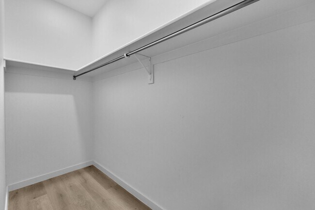 Building Photo - 1519 Golden Hill Terrace