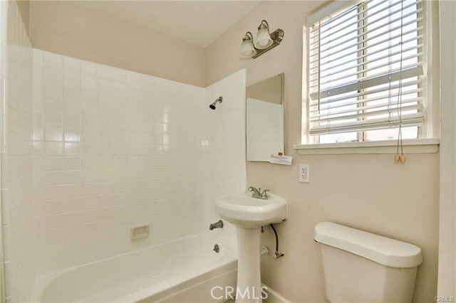 Building Photo - 4747 Clark Ave