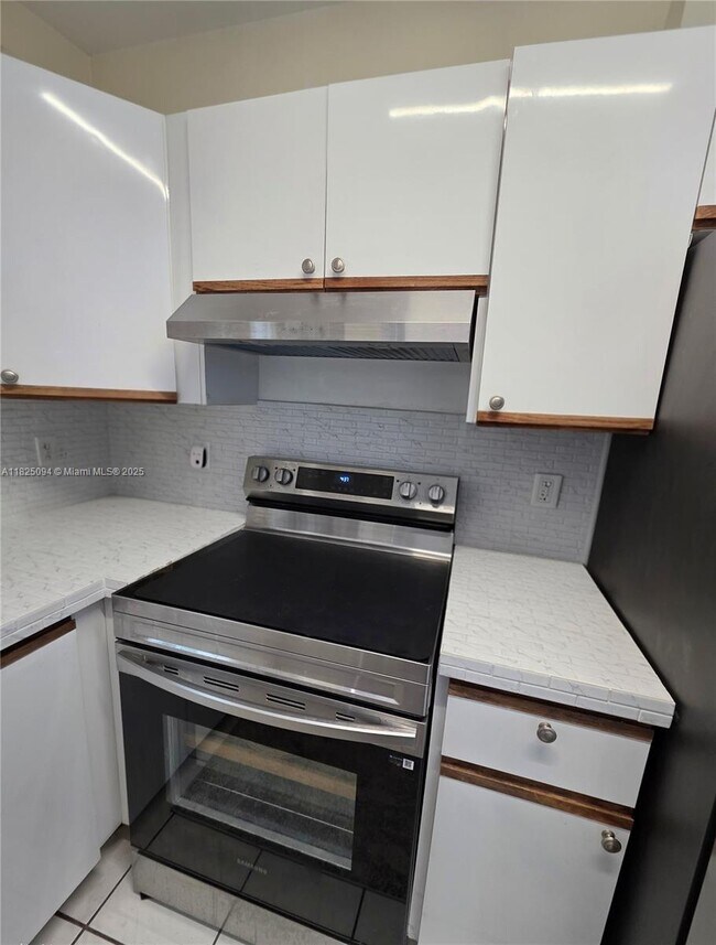 Building Photo - 12307 SW 195th Terrace