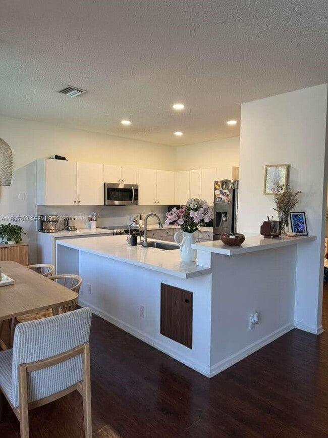 Building Photo - 1463 Banyan Way