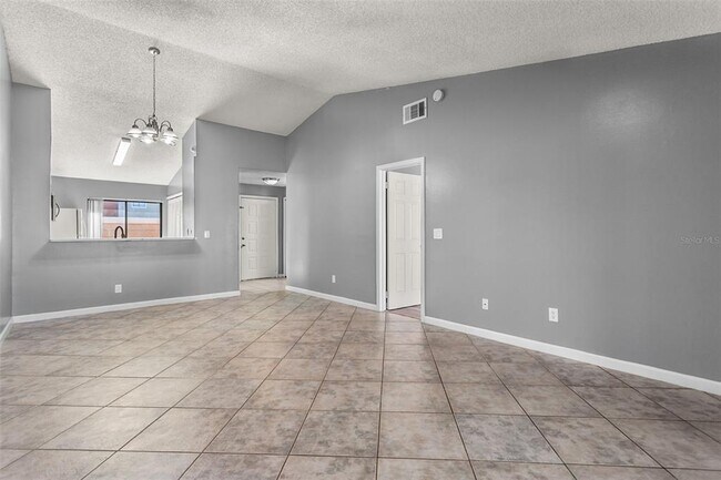 Building Photo - 85 Silver Park Cir