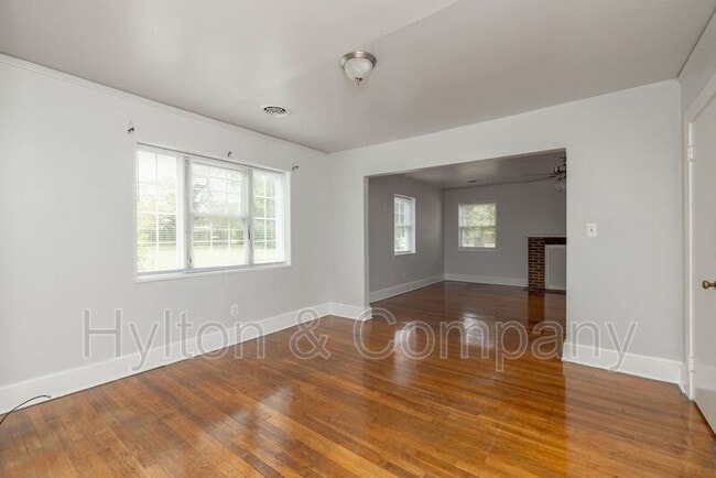 Building Photo - 105 Indiana Ln