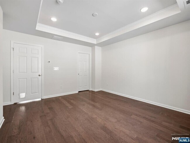 Building Photo - 18 Litchfield Ln