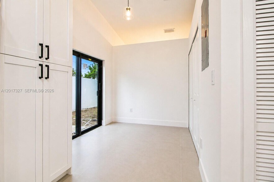 Building Photo - 10088 SW 143rd Ct