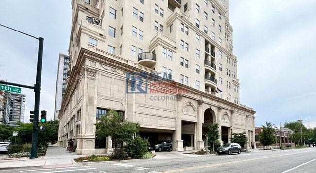 Building Photo - 300 W 11th Ave
