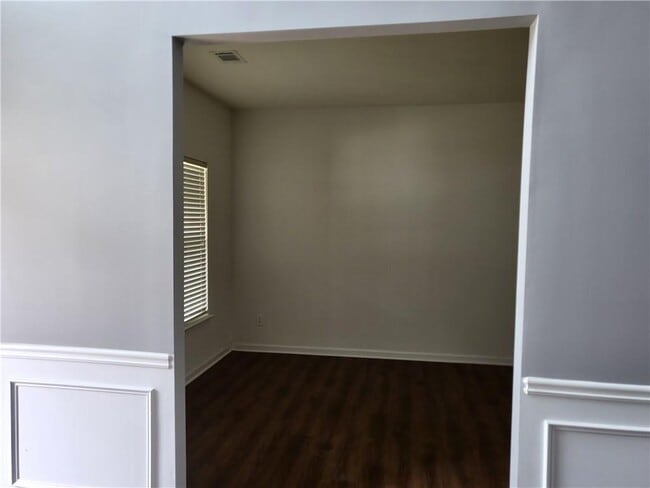 Building Photo - 950 Rockbass Rd