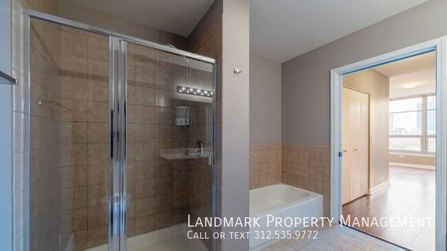 Building Photo - 1600 S Prairie Ave