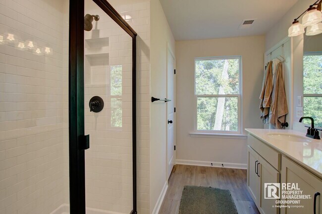 Building Photo - 5208 New Palm Ct