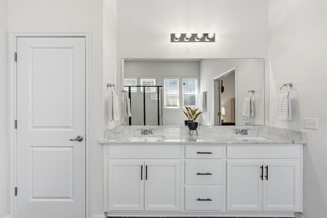 Building Photo - 8704 Apogee Blvd