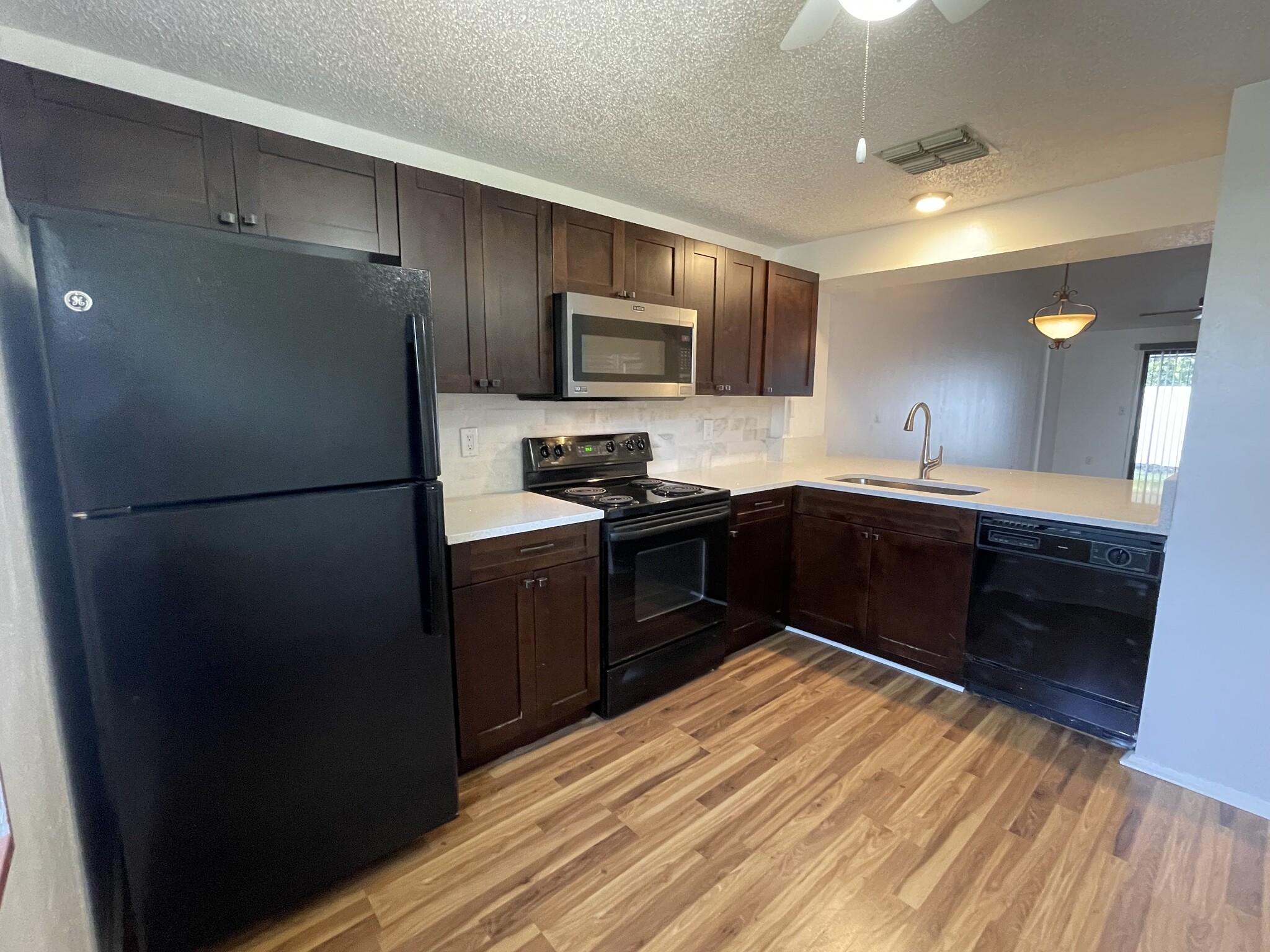 Building Photo - 307 Lake Placid Ct