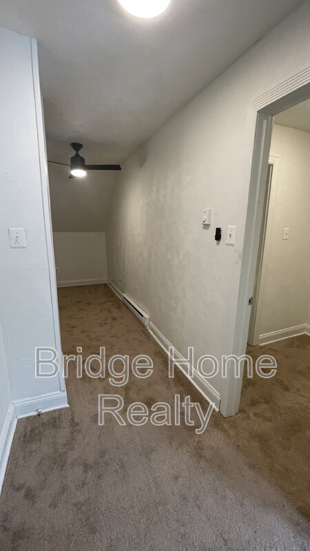 Building Photo - 319 N Balph Ave