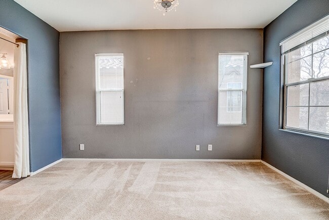 Building Photo - Status: Accepting Applications