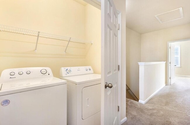 Building Photo - Great Townhome! Carolina Forest!