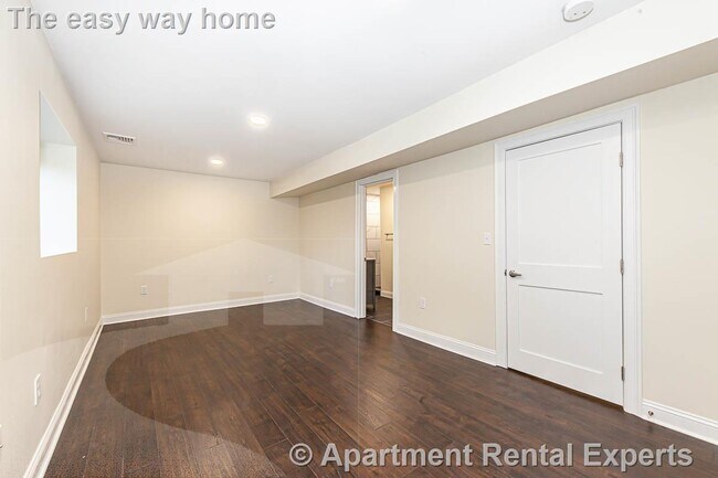 Building Photo - 48 Caldwell Rd