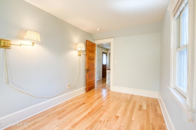 Building Photo - 27 Kirby St