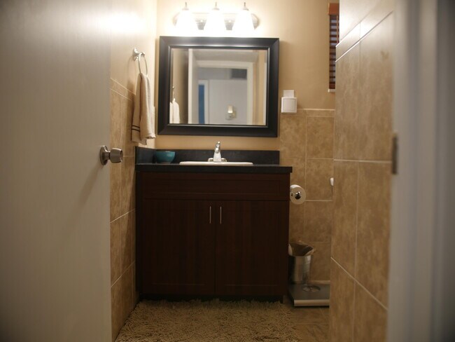 Building Photo - 2769 Garden Dr S