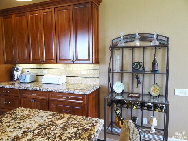 Building Photo - 47423 Medina Dr W