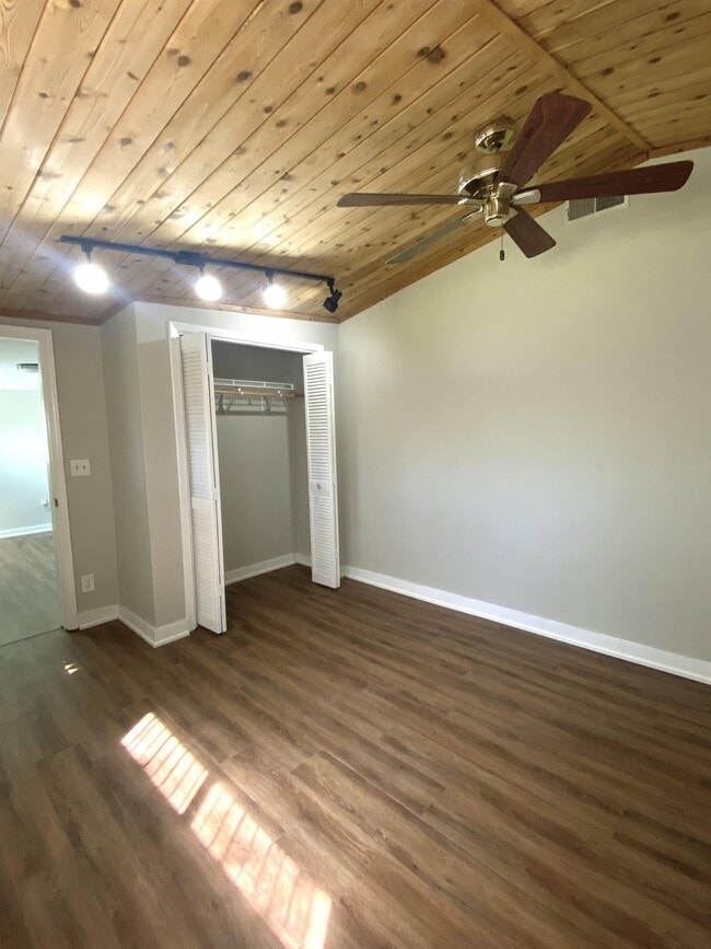 Building Photo - 4069 Christopher Ln