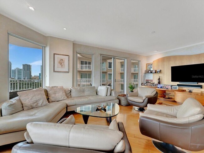 Building Photo - 555 5th Ave NE