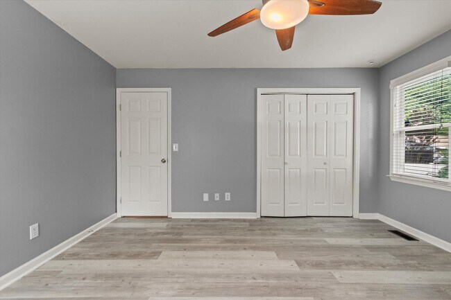 Building Photo - Great location in Five Points Area!