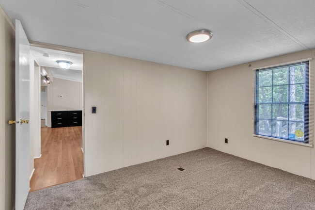 Building Photo - 234 Mill Pond Rd