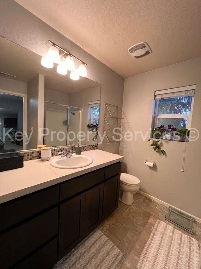 Building Photo - *MOVE IN SPECIAL!* Stunning Hazel Dell Two-Story with High End Appliances