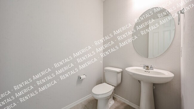 Building Photo - 17611 W Missouri Ave