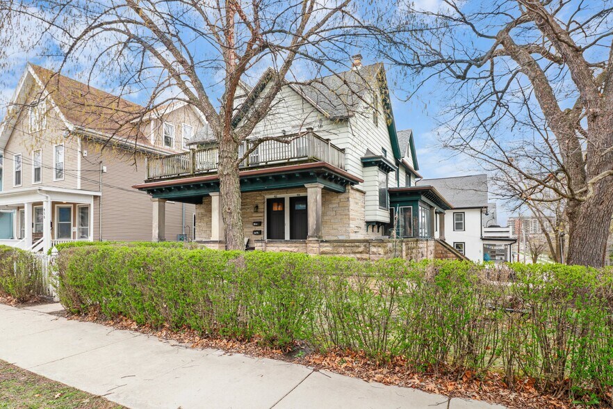 Building Photo - 952 Jenifer St