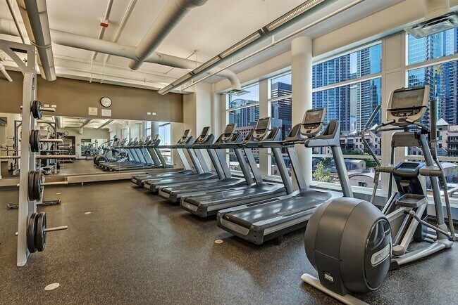 Building Photo - 415 E North Water St