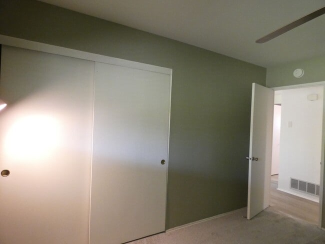 Building Photo - *Available NOW  in Whittier!*