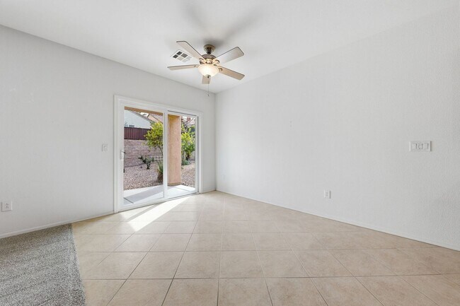 Building Photo - Comfort, Community & Style in Sun City Anthem 55+