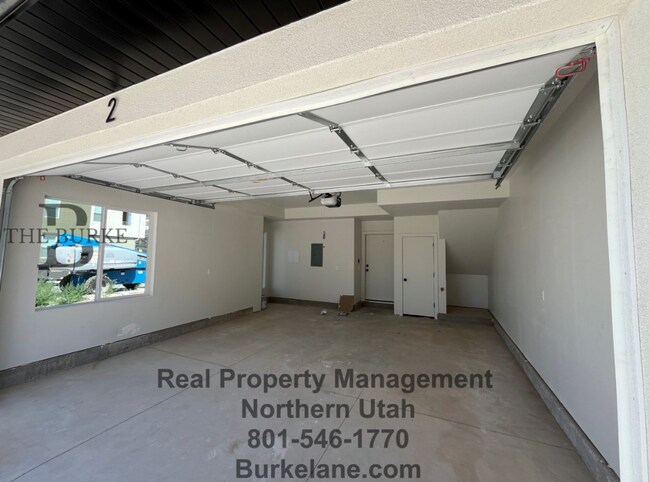 Building Photo - Newly Built 3 Bed 2.5 Bath Townhouse in Farmington