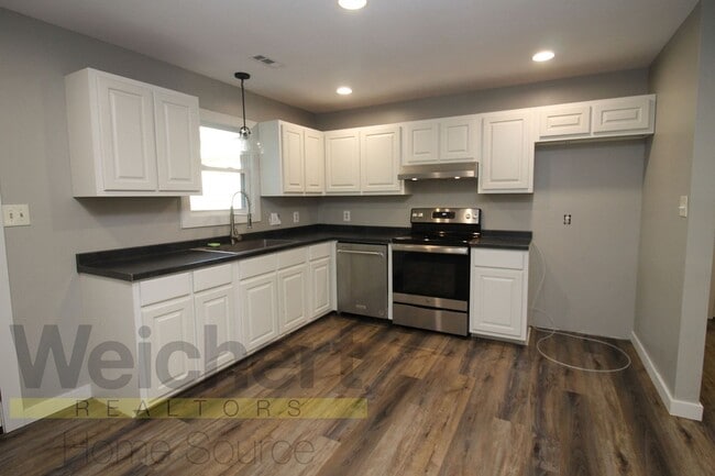 Building Photo - Charming 3 Bedroom, 2 Bath Home for Rent
