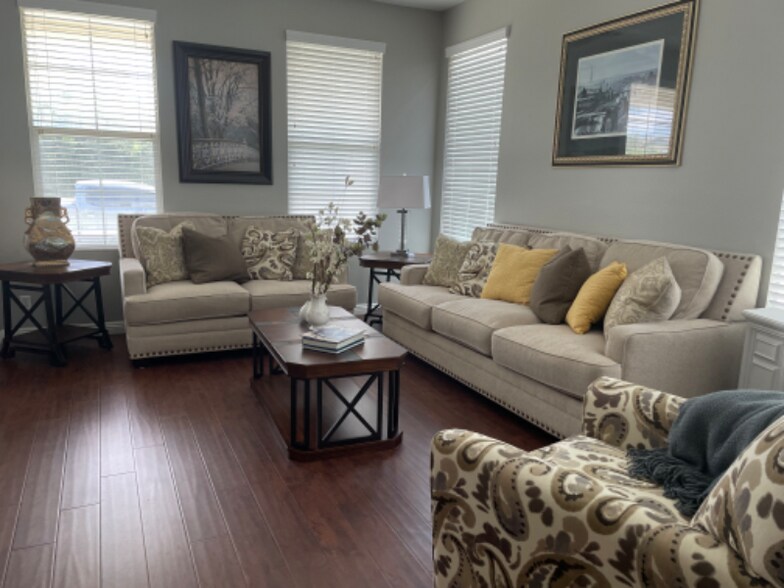 Building Photo - 13652 Perry Ann Cir
