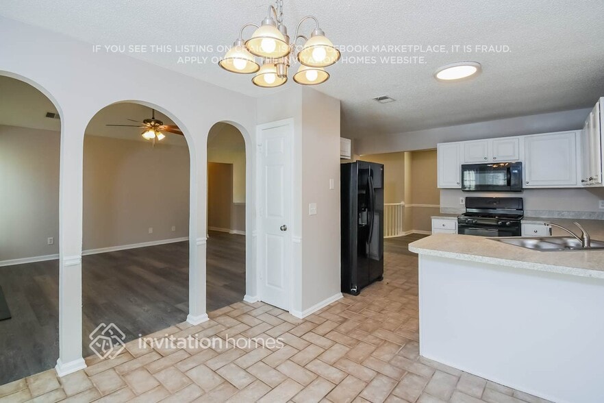 Building Photo - 4871 Mosley Chase Dr