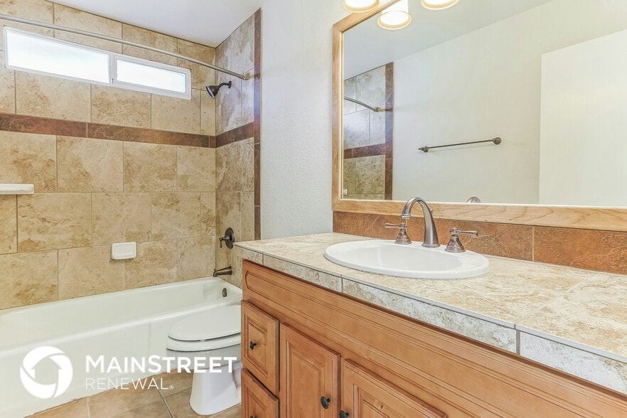 Building Photo - 2515 E Del Rio Dr