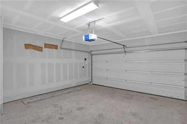 Building Photo - 6400 Gunflint Dr