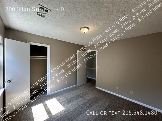 Building Photo - 700 E 33rd St
