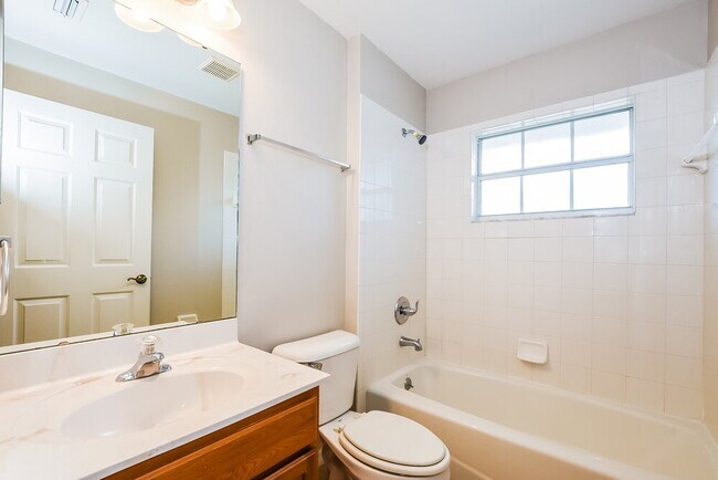 Building Photo - 4461 Treasure Cay Rd