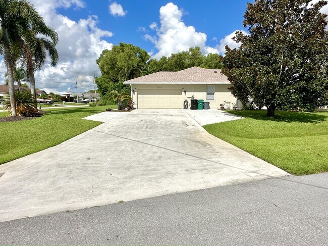 Building Photo - 5399 NW Lamoore Ln