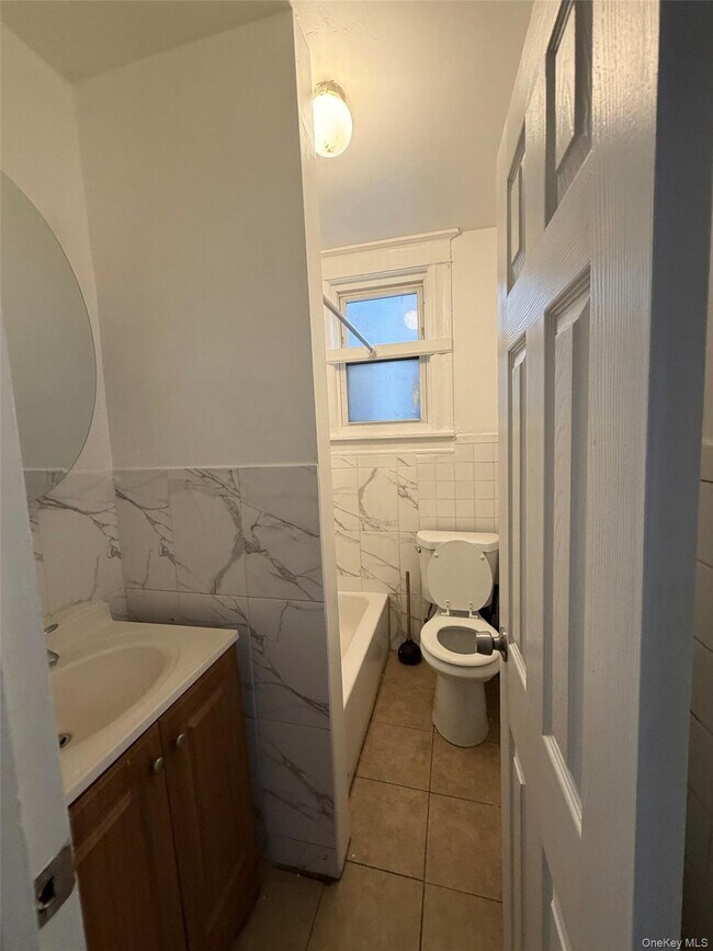 Building Photo - 4 Ritters Ln