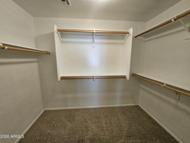 Building Photo - 43826 W Lindgren Dr